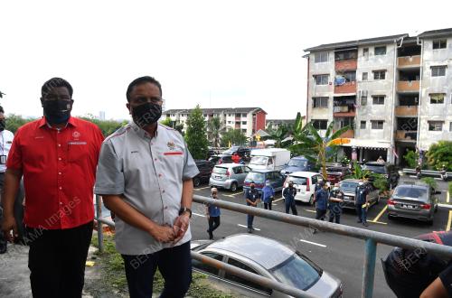 DATUK SERI REEZAL MERICAN NAINA MERICAN
