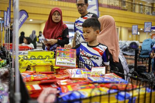 TINJAUAN PERSIAPAN KEMBALI KE SEKOLAH