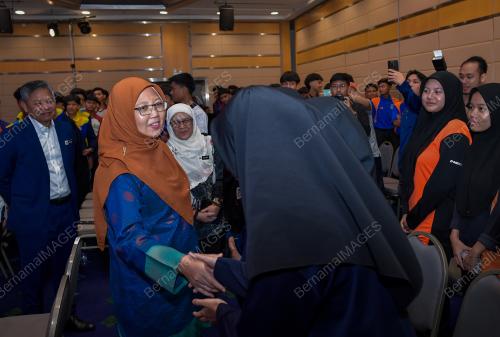 DATUK SERI DR ZALIHA MUSTAFA