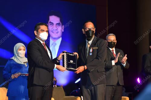 DATUK DR RADZI JIDIN