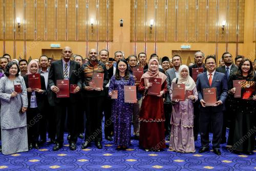 HANNAH YEOH