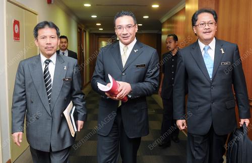 DATUK SERI HISHAMUDDIN TUN HUSSEIN