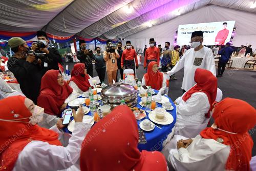 DATUK SERI ISMAIL SABRI YAAKOB