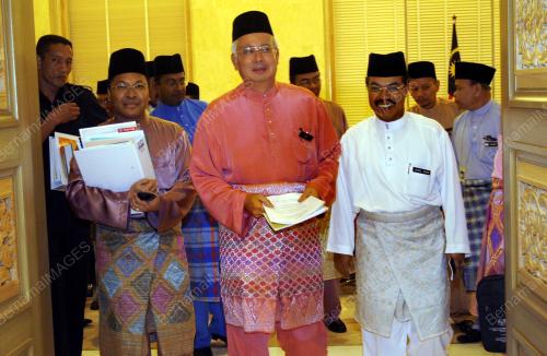 MOHD NAJIB TUN ABDUL RAZAK