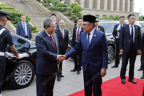 DATUK SERI ANWAR IBRAHIM