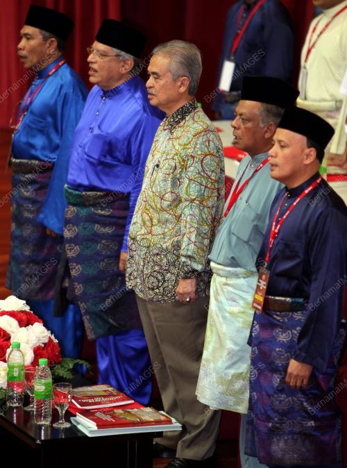 TUN ABDULLAH AHMAD BADAWI
