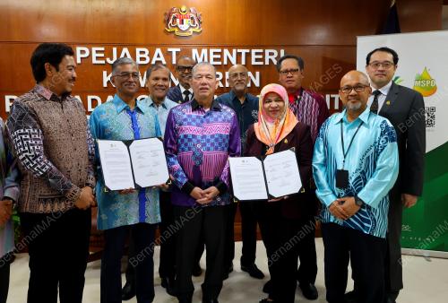 DATUK SERI FADILLAH YUSOF