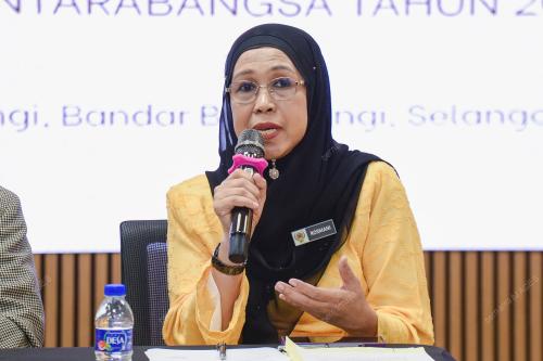 DR. ROSMANI OMAR