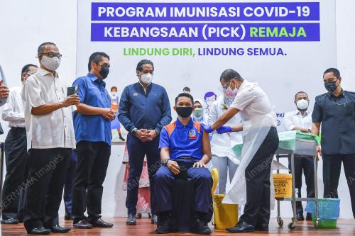 KHAIRY JAMALUDDIN & DR RADZI JIDIN