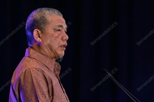 DATUK SERI FADILLAH YUSOF