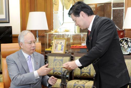 DATUK SERI NAJIB TUN RAZAK