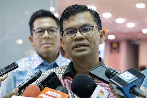 AKMAL NASRULLAH MOHD NASIR