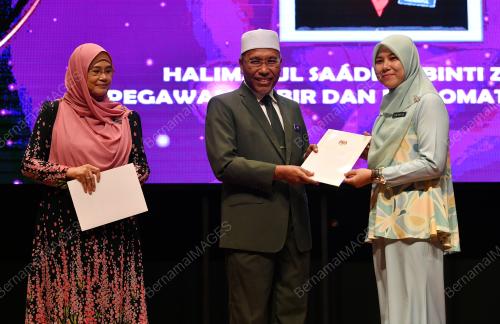 SENATOR DATUK IDRIS AHMAD