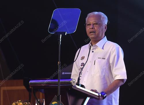 DATUK SERI ISMAIL SABRI YAAKOB
