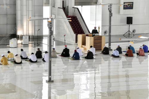 PATUH SOP SOLAT JUMAAT