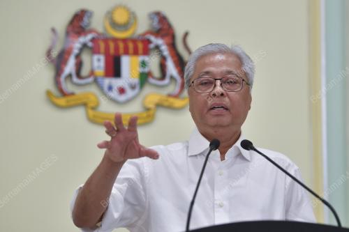 DATUK SERI ISMAIL SABRI YAAKOB