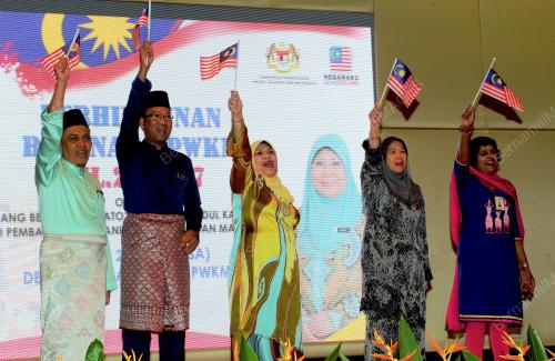 PTJ03_22082017_WANITA