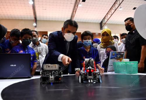 DATUK DR RADZI JIDIN