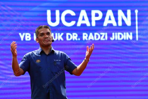 DATUK DR RADZI JIDIN