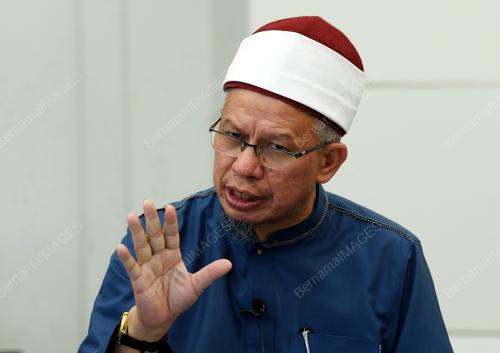 SENATOR DATUK DR ZULKIFLI MOHAMAD AL-BAKRI