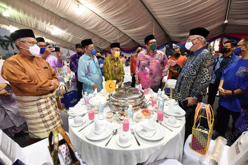 DATUK SERI ISMAIL SABRI YAAKOB