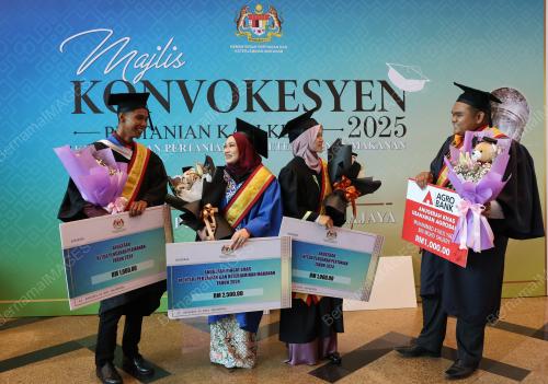 NURUL AINI MAISYARAH ABDUL RAZIB