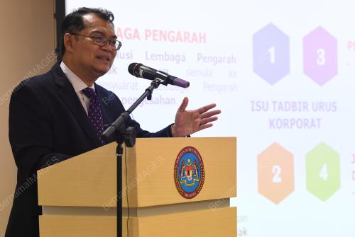 DATUK NIK AZMAN NIK ABDUL MAJID
