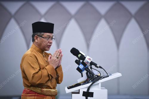 DATUK SETIA DR MOHD NA`IM MOKHTAR