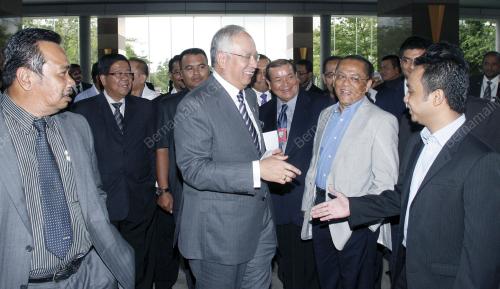DATUK SERI MOHD NAJIB TUN ABDUL RAZAK