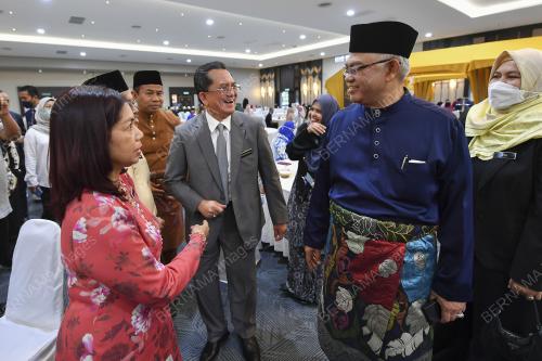 TAN SRI NOH OMAR