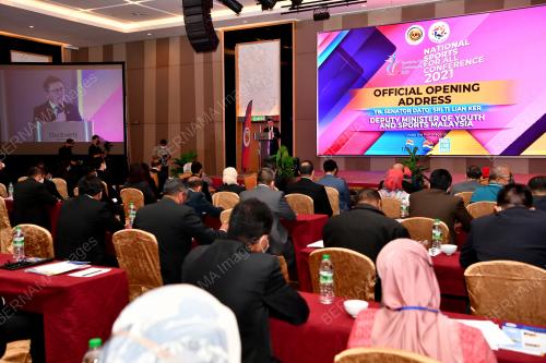 DATUK SERI TI LIAN KER
