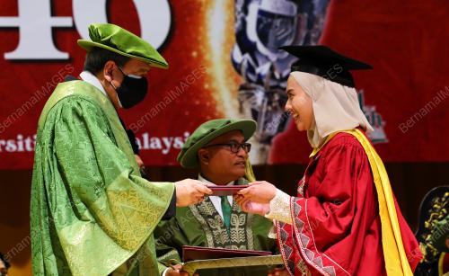 SULTAN SHARAFUDDIN IDRIS SHAH