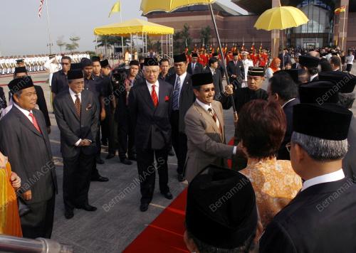 TUANKU MIZAN ZAINAL ABIDIN