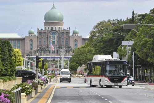 BAS PERCUMA PUTRAJAYA RINGANKAN BEBAN RAKYAT