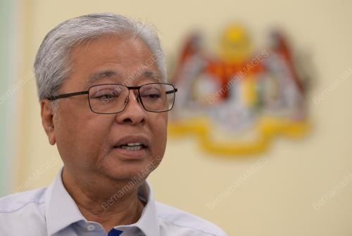 DATUK SERI ISMAIL SABRI YAAKOB