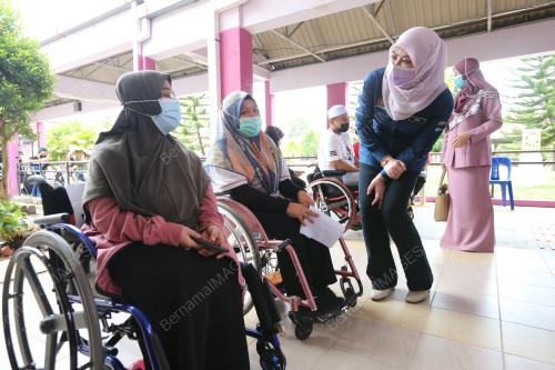DATUK SERI RINA MOHD HARUN
