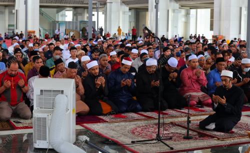 SOLAT JUMAAT DAN SOLAT HAJAT