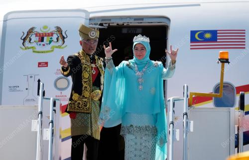 AL-SULTAN ABDULLAH RI'AYATUDDIN AL-MUSTAFA BILLAH SHAH