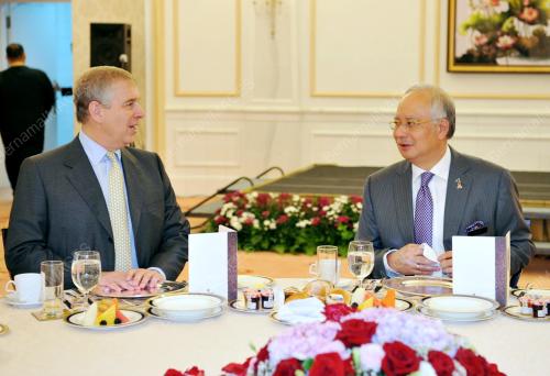 DATUK SERI MOHD NAJIB TUN ABDUL RAZAK