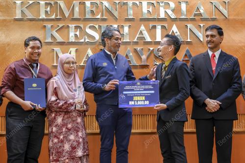 KHAIRY JAMALUDDIN