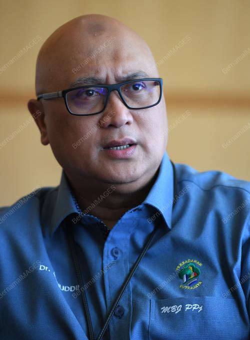 DATUK DR AMINUDDIN HASSIM