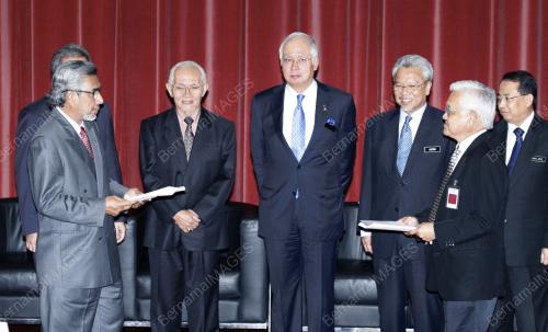 DATUK SERI MOHD NAJIB TUN ABDUL RAZAK