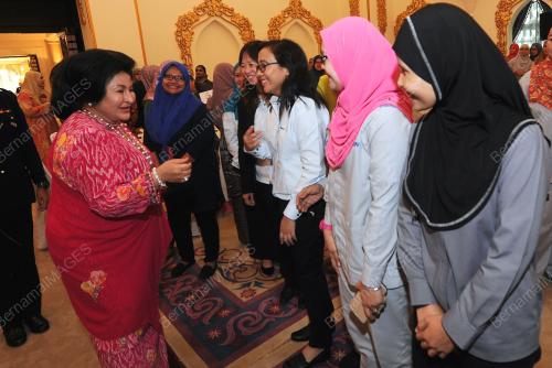 PTJ04_02052017_WANITA