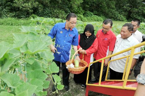 PTJ04_03012017_ISMAIL_KEMAS