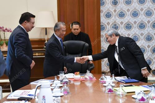 TAN SRI MUHYIDDIN YASSIN