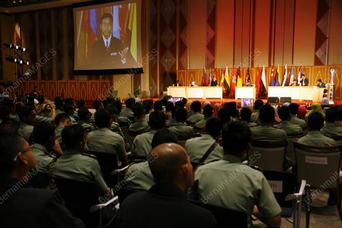 DEBAT PIALA PERDANA MENTERI