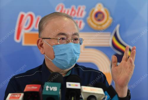 DATUK SERI IR DR WEE KA SIONG