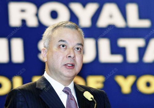 RAJA DR NAZRIN SHAH