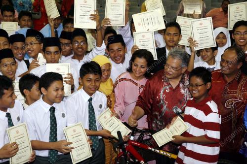 TENGKU ADNAN TENGKU MANSUR