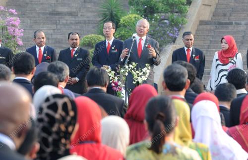 DATUK SERI NAJIB TUN RAZAK